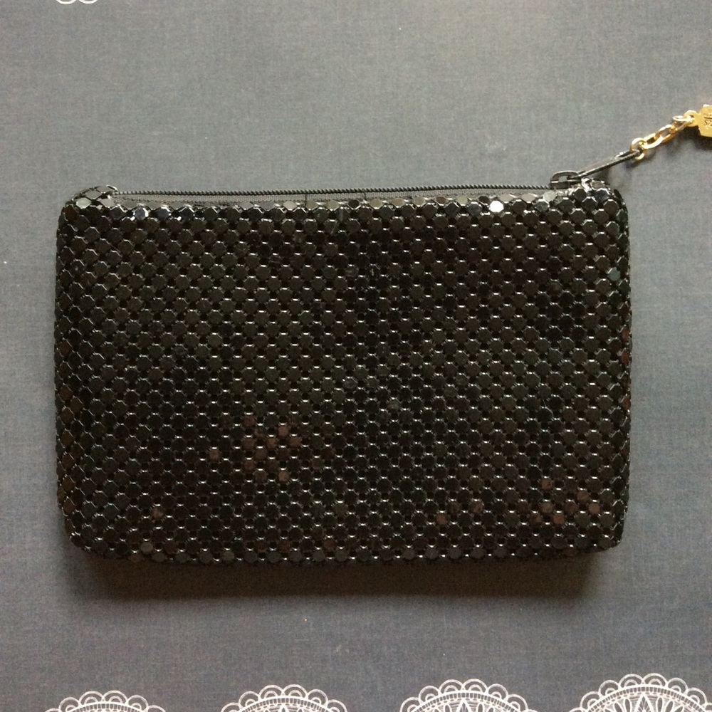 Whiting & Davies: Black Evening Purse. - Picture 2 of 9